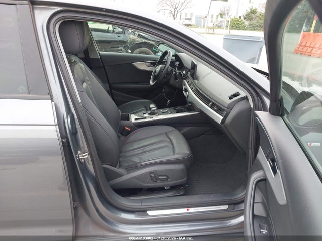 2018 AUDI A4 WAUKMAF49JA065824 Photo 4