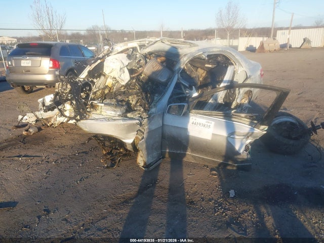 2011 MERCEDES-BENZ E 350 WDDHF8HB5BA501894 Photo 1