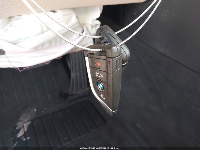 2021 Bmw 330i მანქანა იყიდება აუქციონზე, vin: 3MW5R1J04M8B70452, აუქციონის ნომერი: 44193892