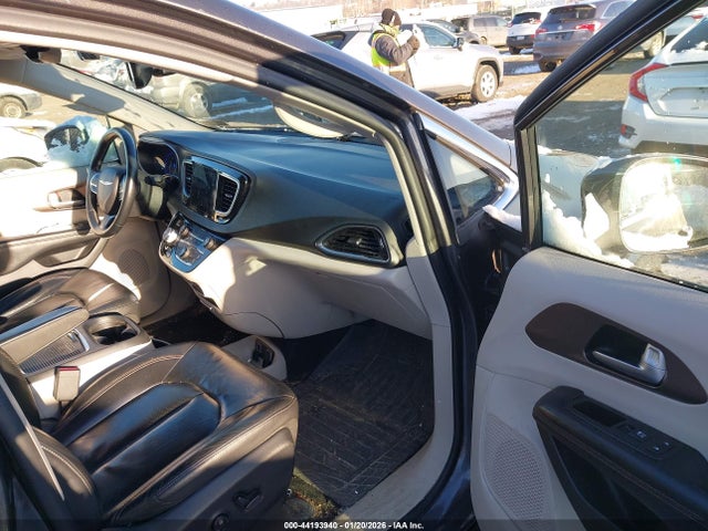 2C4RC1EG1HR647700 Chrysler Pacifica Touring-l Plus