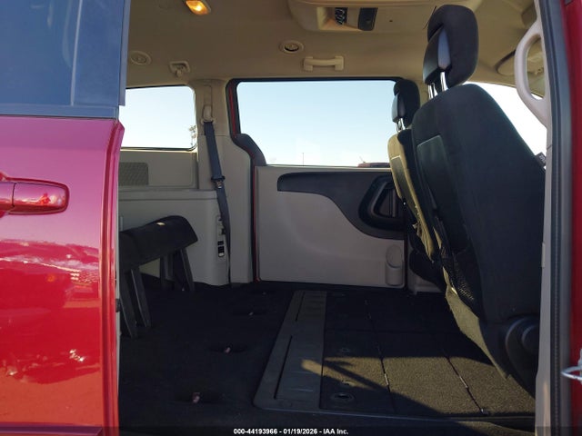 2C4RDGCG1FR555759 Dodge Grand Caravan Sxt