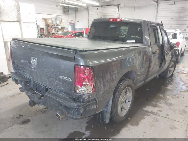 Продажа на аукционе авто 2017 Ram 1500 Express  4x4 6'4 Box, vin: 1C6RR7FT8HS798794, номер лота: 44194035