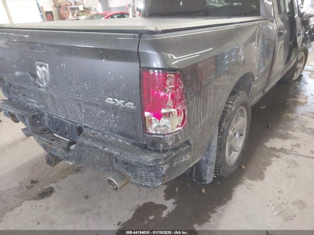 Продажа на аукционе авто 2017 Ram 1500 Express  4x4 6'4 Box, vin: 1C6RR7FT8HS798794, номер лота: 44194035