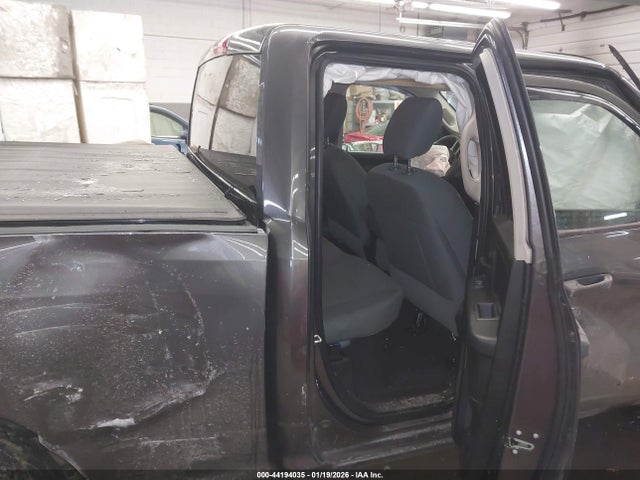 Продажа на аукционе авто 2017 Ram 1500 Express  4x4 6'4 Box, vin: 1C6RR7FT8HS798794, номер лота: 44194035