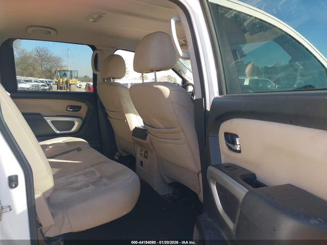 1N6AA1E62HN565270 Nissan TITAN SV