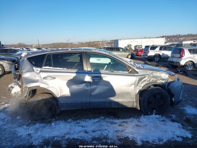Toyota RAV4 LE 2018 2T3BFREV3JW727551 Image 13