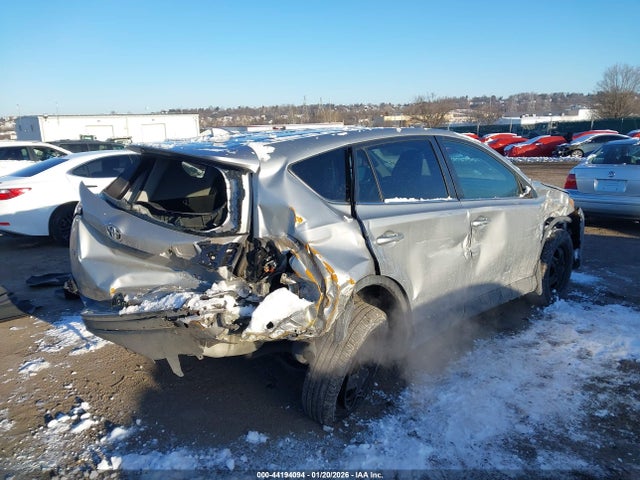 2018 TOYOTA RAV4 2T3BFREV3JW727551 Photo 3