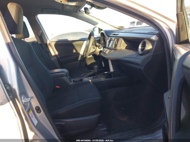 2018 TOYOTA RAV4 2T3BFREV3JW727551 Photo 4