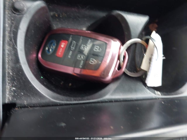 Toyota SIENNA XLE 2025 5TDYSKFC9SS156726 Image 11