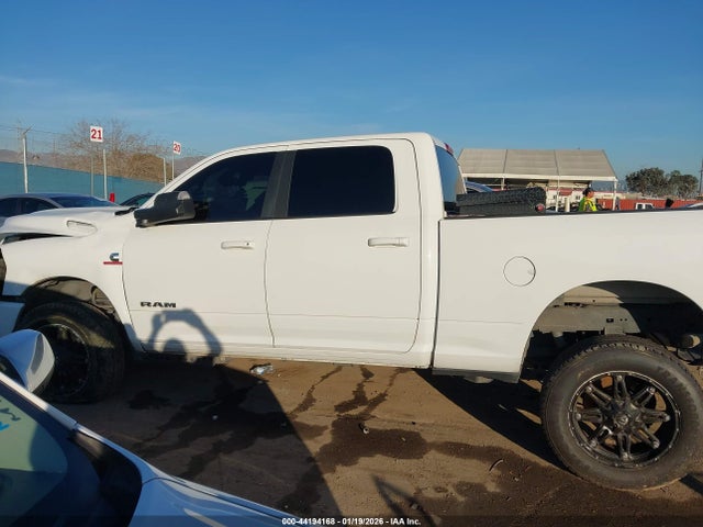 3C6UR5DL3NG263070 RAM 2500 Big Horn 4x4 6&#039;4 Box