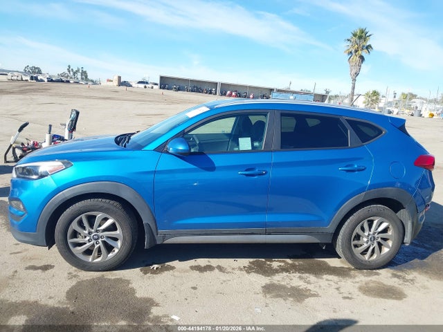 KM8J33A4XHU293078 Hyundai TUCSON SE