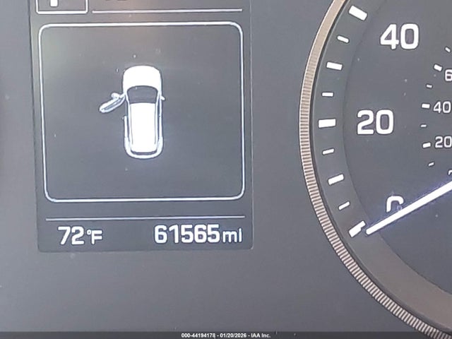 KM8J33A4XHU293078 Hyundai TUCSON SE