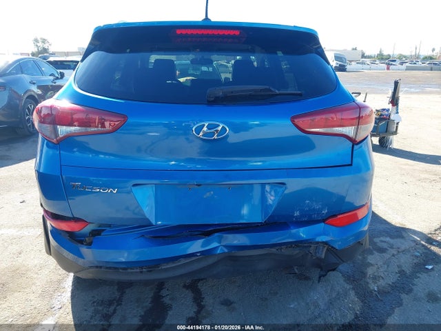 KM8J33A4XHU293078 Hyundai TUCSON SE