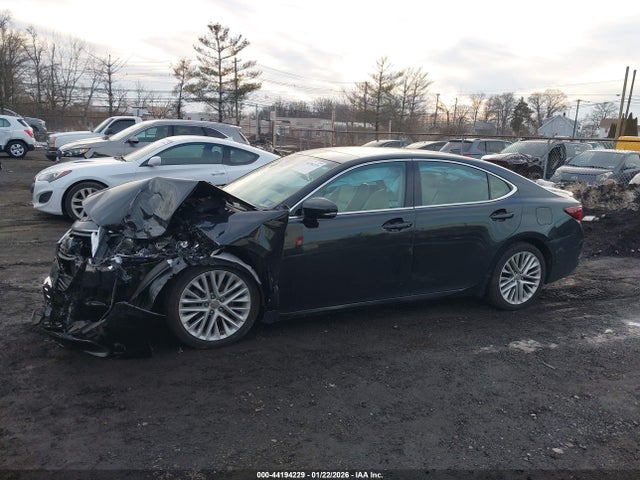 44194229 :رقم المزاد ، 58ABK1GG4GU006239 vin ، 2016 Lexus Es 350 مزاد بيع