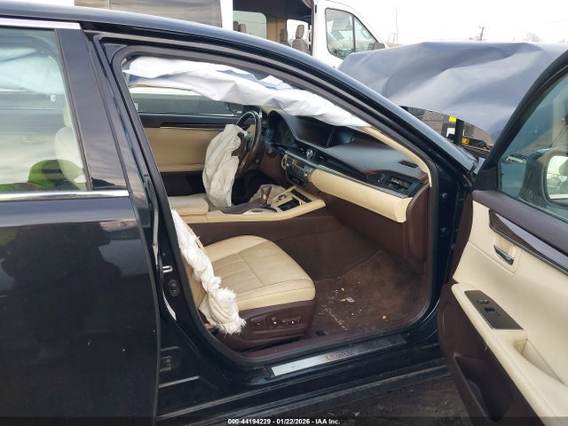 44194229 :رقم المزاد ، 58ABK1GG4GU006239 vin ، 2016 Lexus Es 350 مزاد بيع