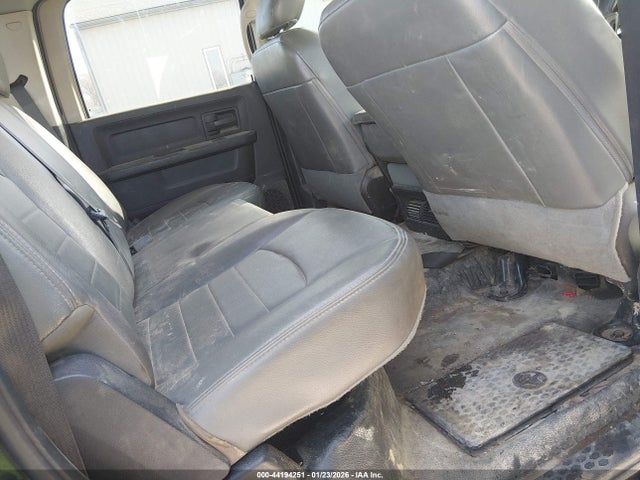 44194251 :رقم المزاد ، 3C63R3CL6HG766744 vin ، 2017 Ram 3500 Tradesman  4x4 6'4 Box مزاد بيع