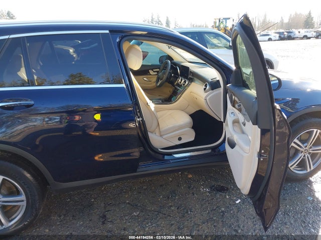 W1N0G8DB6MF872877 Mercedes-Benz Glc 300 Suv