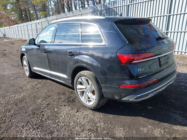 2021 AUDI Q7 WA1LJAF7XMD035819 Photo 2