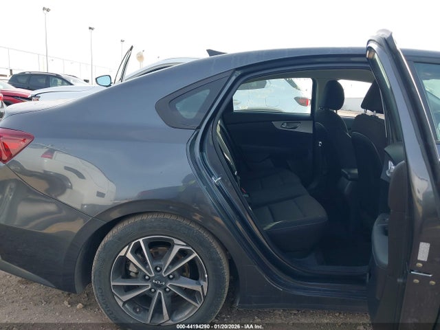 3KPF24AD5RE798982 KIA Forte Lxs