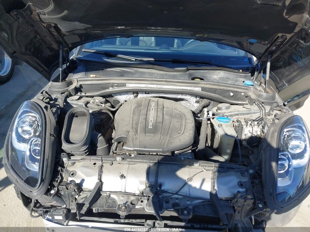2018 PORSCHE MACAN WP1AA2A54JLB23077 Photo 9
