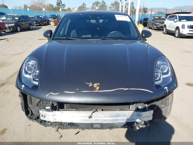 WP1AA2A54JLB23077 Porsche Macan