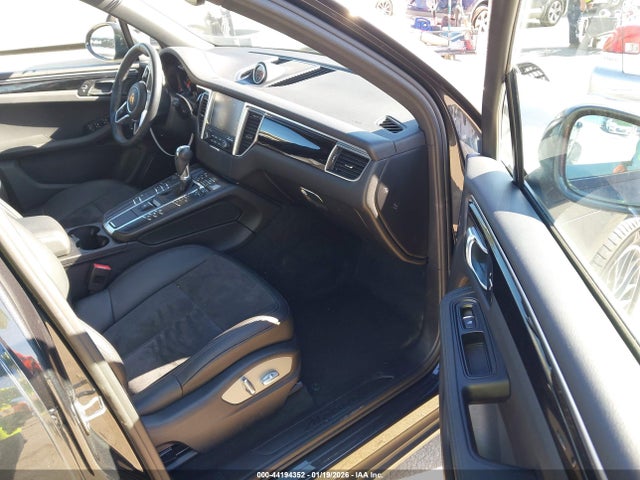 2018 PORSCHE MACAN WP1AA2A54JLB23077 Photo 4