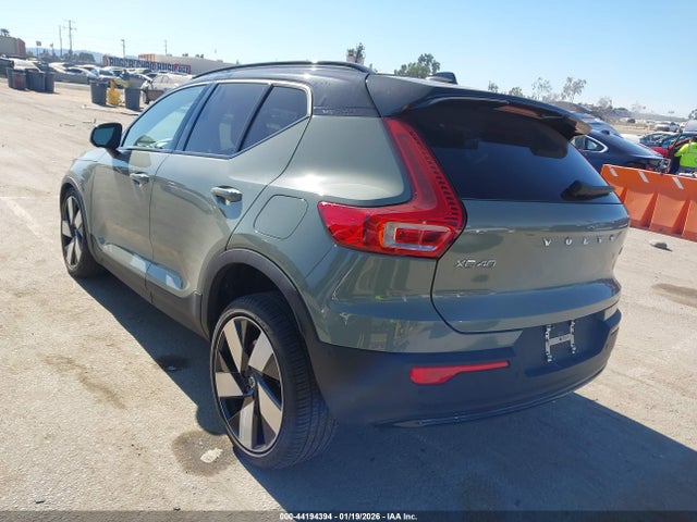 2023 VOLVO XC40 RECHARGE PURE ELECTRIC YV4ED3UM2P2086867 Photo 2