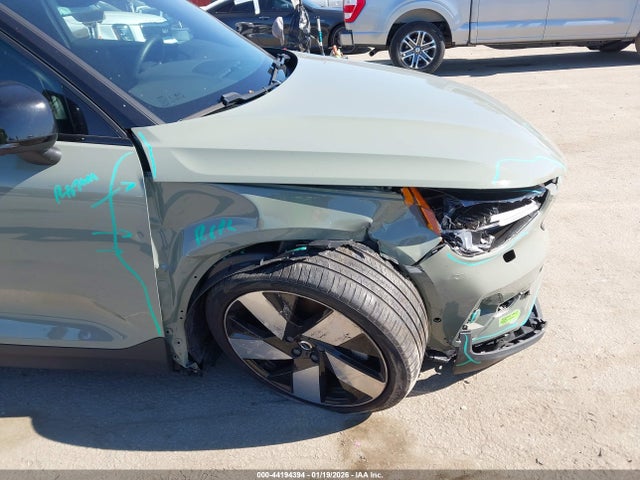 2023 VOLVO XC40 RECHARGE PURE ELECTRIC YV4ED3UM2P2086867 Photo 5