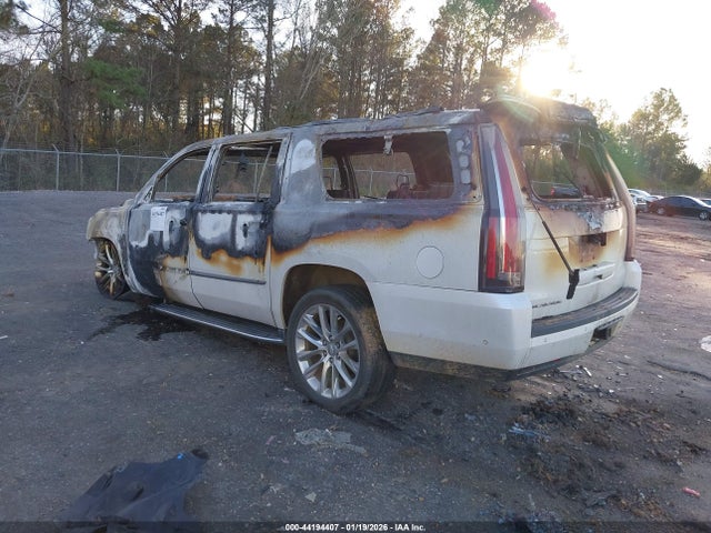 2018 CADILLAC ESCALADE ESV 1GYS3HKJ5JR223307 Photo 2