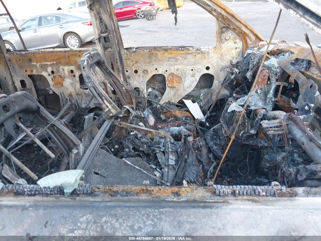 2018 CADILLAC ESCALADE ESV 1GYS3HKJ5JR223307 Photo 4