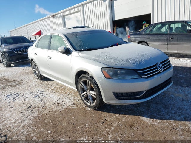 2014 VOLKSWAGEN PASSAT 1VWBH7A35EC008309