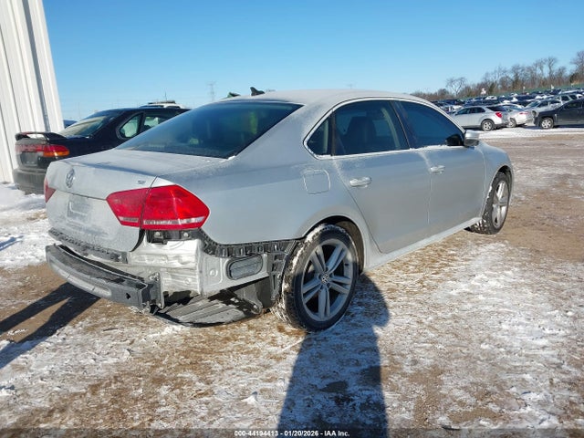 2014 VOLKSWAGEN PASSAT 1VWBH7A35EC008309 Photo 3