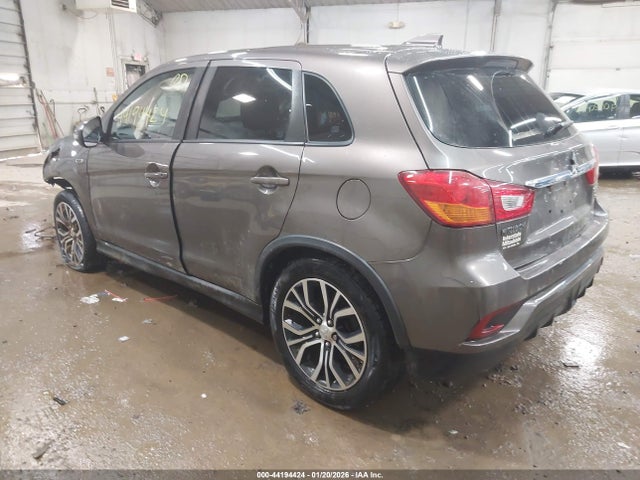 2018 MITSUBISHI OUTLANDER SPORT JA4AR3AW6JZ012076 Photo 2
