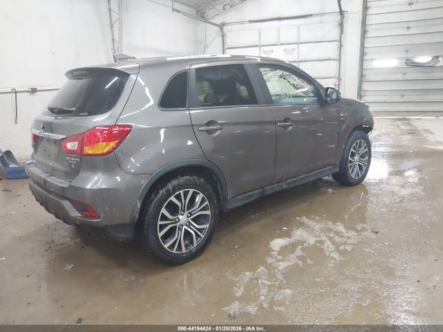 2018 MITSUBISHI OUTLANDER SPORT JA4AR3AW6JZ012076 Photo 3