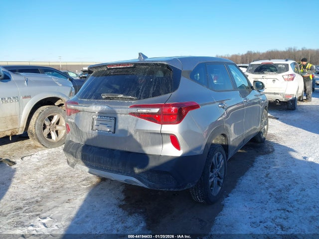 2023 KIA SELTOS KNDEPCAA9P7363439 Photo 3