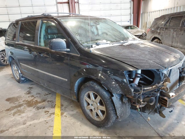 Продажа на аукционе авто 2010 Chrysler Town & Country Touring Plus, vin: 2A4RR8D11AR381051, номер лота: 44194448