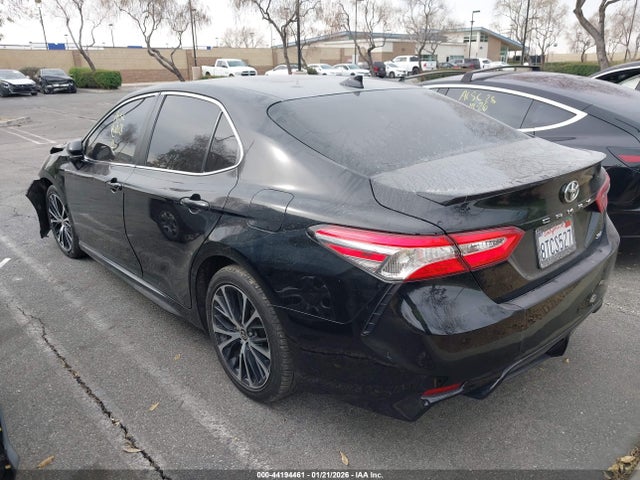 2020 TOYOTA CAMRY 4T1G11AK9LU988597 Photo 2