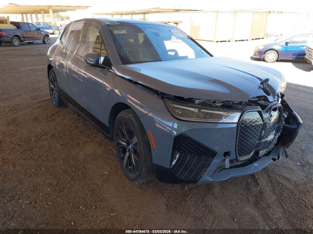 2024 BMW IX WB523CF08RCP01983
