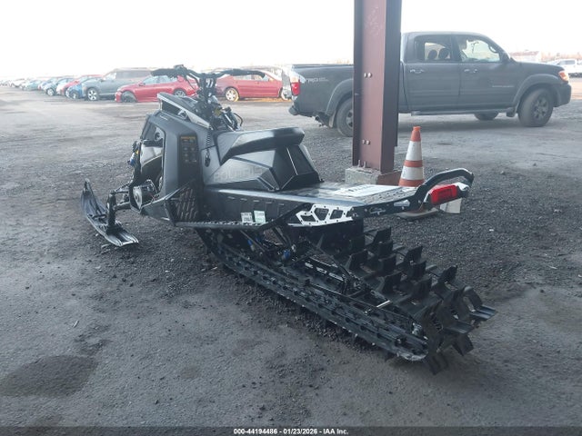 2022 POLARIS 850 RMK SN1TFD8R8NC228367 Photo 2