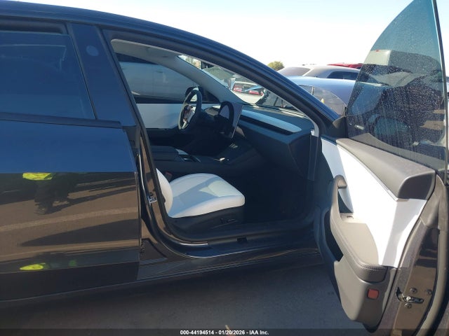 5YJ3E1EB8SF076911 Tesla Model 3 Long Range All-wheel Drive