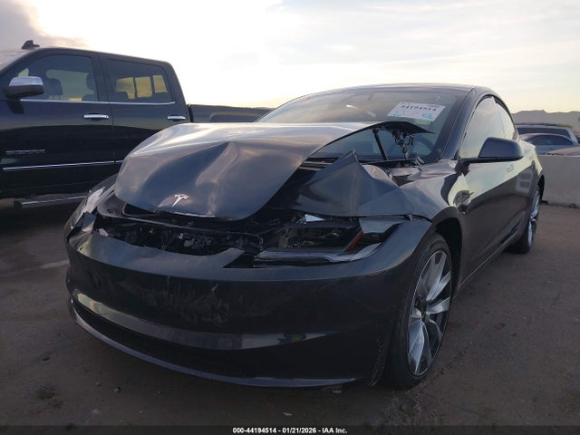 5YJ3E1EB8SF076911 Tesla Model 3 Long Range All-wheel Drive
