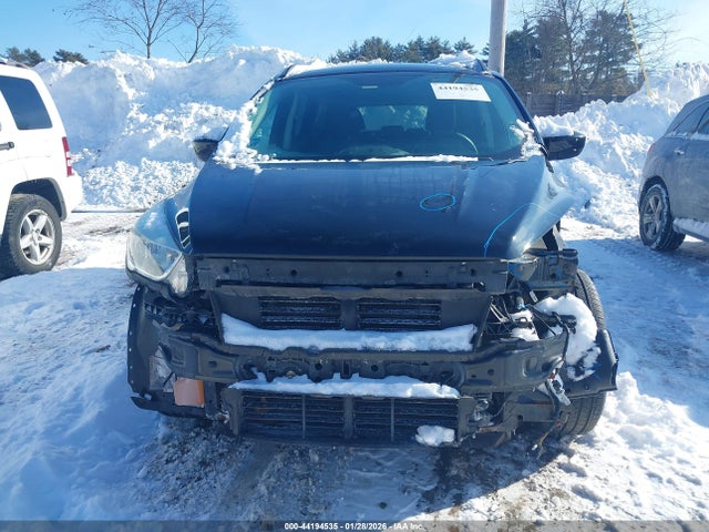 1FMCU9GDXJUA26433 Ford ESCAPE SE