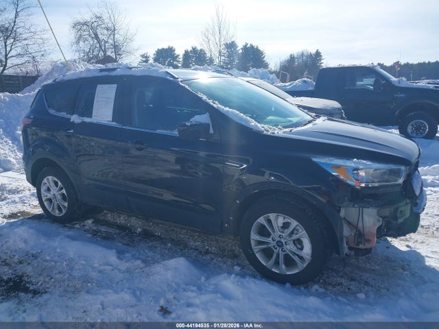 1FMCU9GDXJUA26433 Ford ESCAPE SE