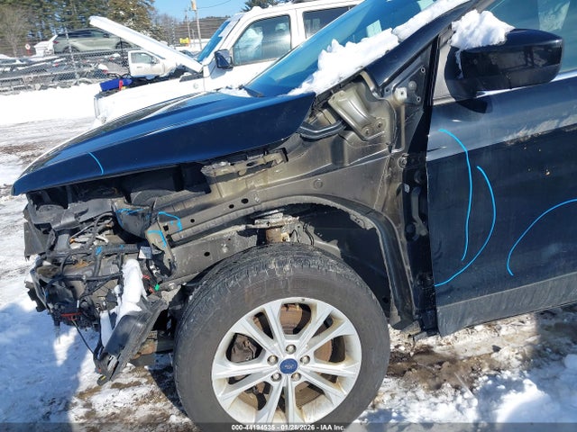 1FMCU9GDXJUA26433 Ford ESCAPE SE