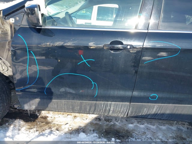 1FMCU9GDXJUA26433 Ford ESCAPE SE