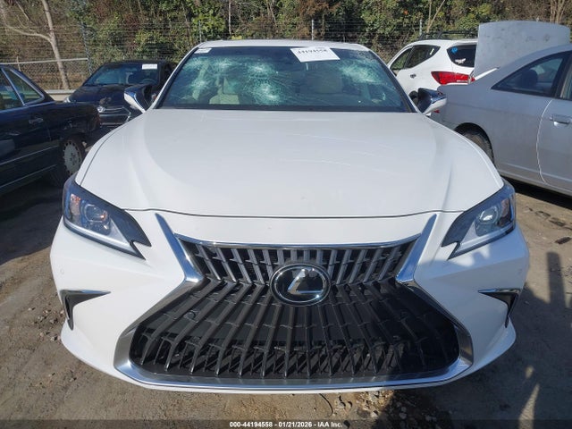 2025 Lexus Es 300h მანქანა იყიდება აუქციონზე, vin: 58ADA1C1XSU070744, აუქციონის ნომერი: 44194558