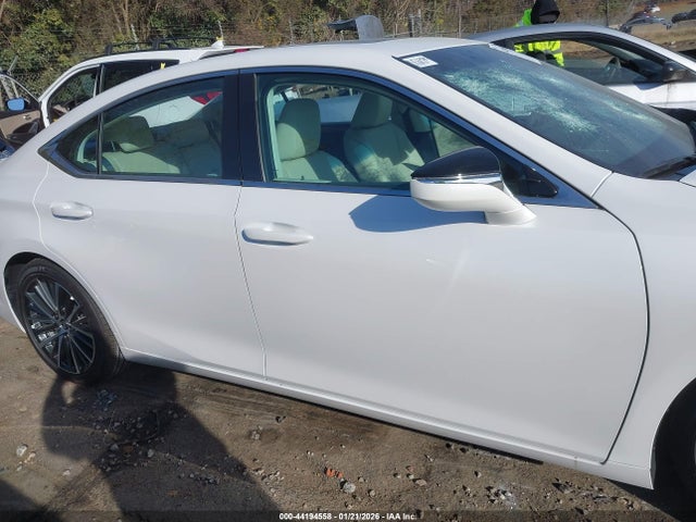 2025 Lexus Es 300h მანქანა იყიდება აუქციონზე, vin: 58ADA1C1XSU070744, აუქციონის ნომერი: 44194558