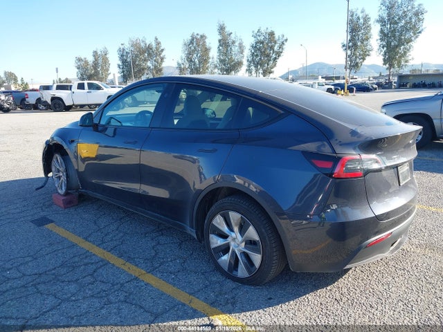 2024 TESLA MODEL Y 7SAYGDEE8RA248991 Photo 2