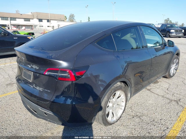 2024 TESLA MODEL Y 7SAYGDEE8RA248991 Photo 3