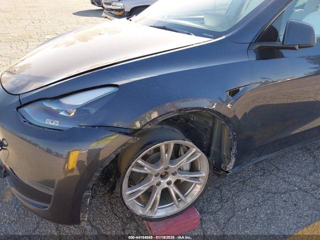 2024 TESLA MODEL Y 7SAYGDEE8RA248991 Photo 5